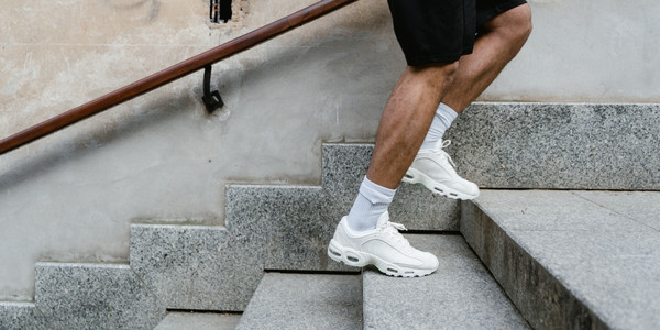 Calze per Ogni Utilizzo: Lavoro, Tempo Libero, Sport e Sanitario